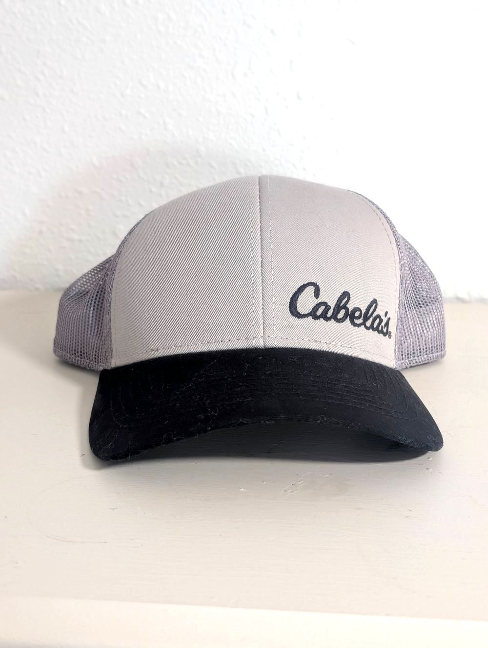 Cabela's Off-Center Logo Mesh-Back Trucker Hat Cap Charcoal Gray NWT